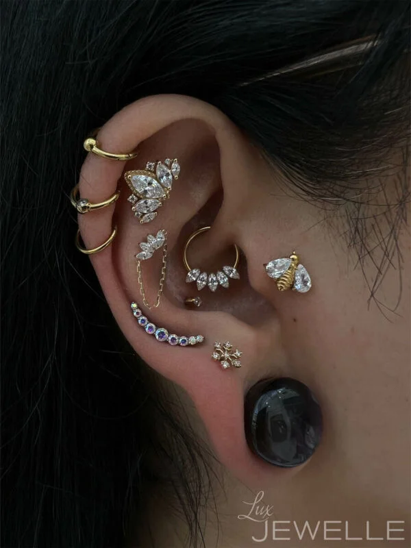 5-Cluster Marquise Zirconia Clicker-24Kt Gold PVD Titanium - Image 2